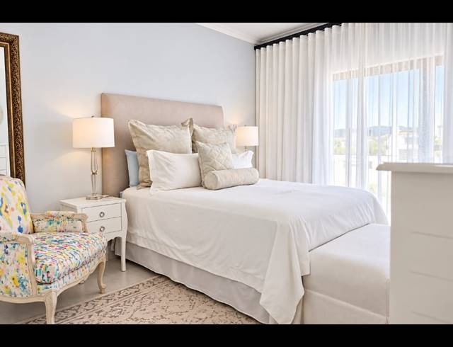 4 BEDROOM FREEHOLD FOR SALE IN SANDOWN ESTATE